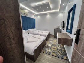 Premier Pyramids Inn