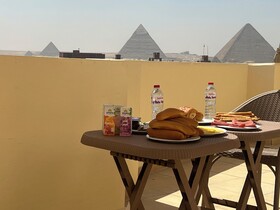 Premier Pyramids Inn