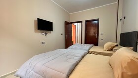Pyramids Road Guest House