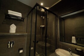 Pyramids Secret Hotel