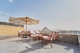 Pyramids Secret Hotel