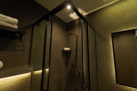 Pyramids Secret Hotel