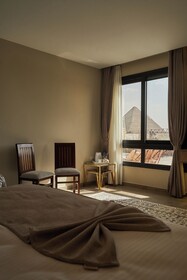 Pyramids Secret Hotel