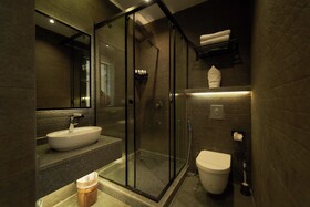 Pyramids Secret Hotel