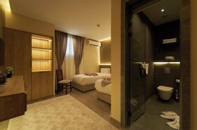 Pyramids Secret Hotel