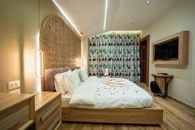 Royal Great Pyramid Inn