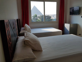 Sahara Pyramids Inn