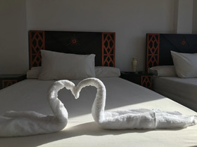 Sahara Pyramids Inn