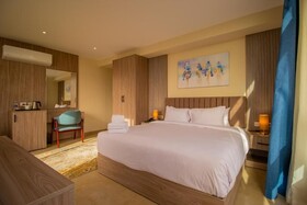Saray Pyramids & Museum View Hotel