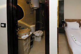 Taj Pyramids View Inn