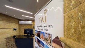 Taj Pyramids View Inn