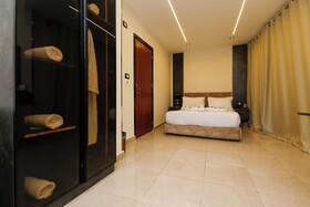 Taj Pyramids View Inn