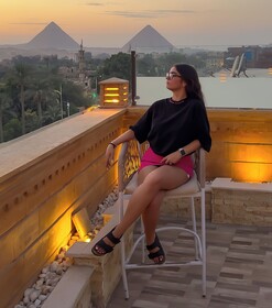 Taj Pyramids View Inn