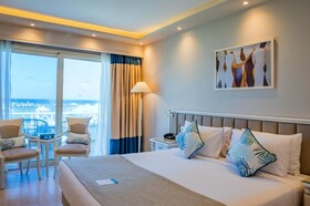 Sunrise Alex Avenue Hotel