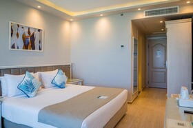 Sunrise Alex Avenue Hotel