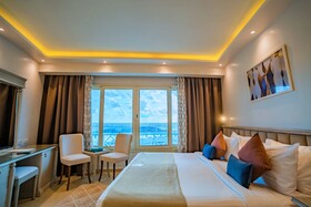 Sunrise Alex Avenue Hotel