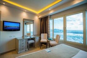 Sunrise Alex Avenue Hotel