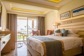 Beach Albatros Resort