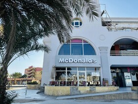 Desert Pearl Apartments