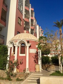 Desert Pearl Apartments