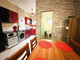 Desert Pearl Apartments