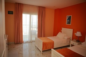 Tiba Rose Plaza