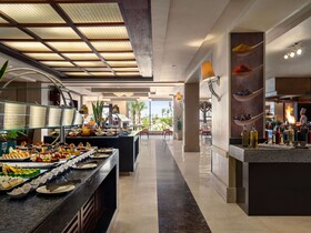 Mövenpick Waterpark Resort & Spa Soma Bay