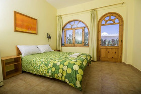 Shams Hotel & Dive Centre