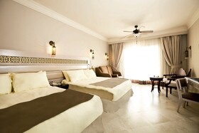 SUNRISE Arabian Beach Resort - Grand Select