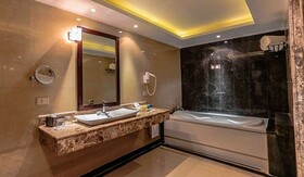 SUNRISE Arabian Beach Resort - Grand Select