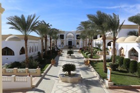 Club Reef Resort