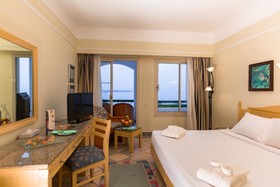 Coral Beach Resort Tiran