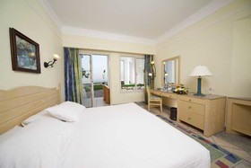 Coral Beach Resort Tiran