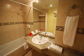 Dive Inn Resort
