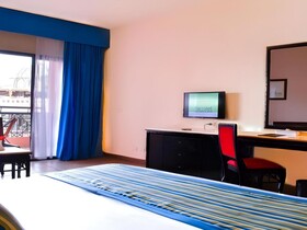 Parrotel Aqua Park Resort