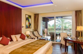 Royal Savoy Hotel & Villas