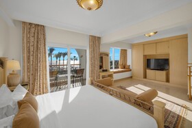 Royal Savoy Hotel & Villas