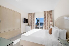 Royal Savoy Hotel & Villas