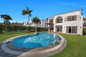 Royal Savoy Hotel & Villas