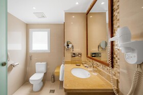 Royal Savoy Hotel & Villas