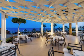 Royal Savoy Hotel & Villas