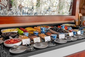 Royal Savoy Hotel & Villas