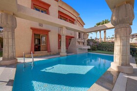 Royal Savoy Hotel & Villas