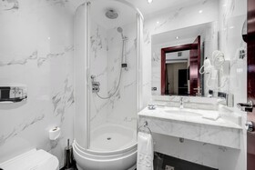 Royal Savoy Hotel & Villas