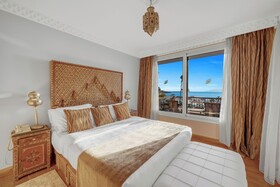 Royal Savoy Hotel & Villas