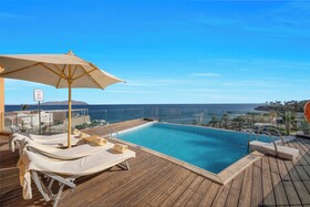 Royal Savoy Hotel & Villas