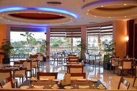 Royal Savoy Hotel & Villas