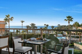 Royal Savoy Hotel & Villas