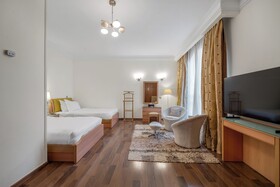 Royal Savoy Hotel & Villas