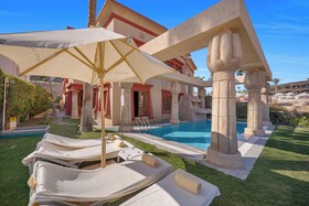 Royal Savoy Hotel & Villas